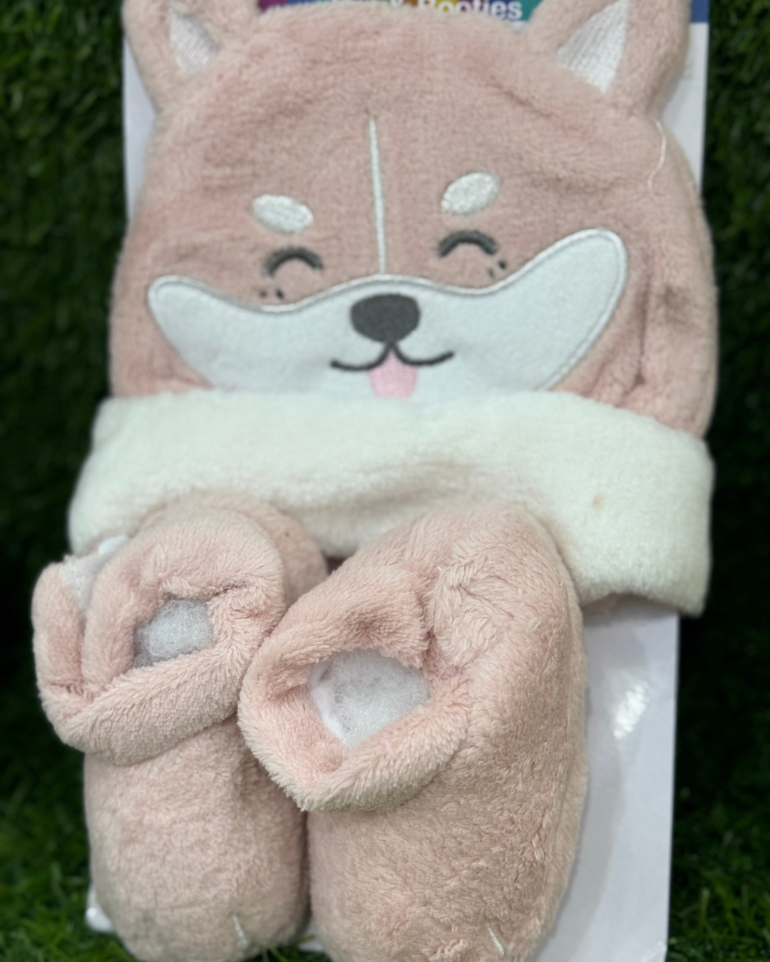 Adorable Bear Baby Cap & Booties Set