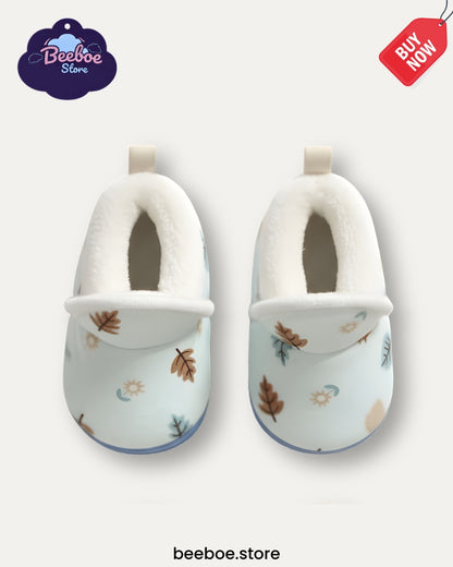 Cozy Leaf Print Baby Booties