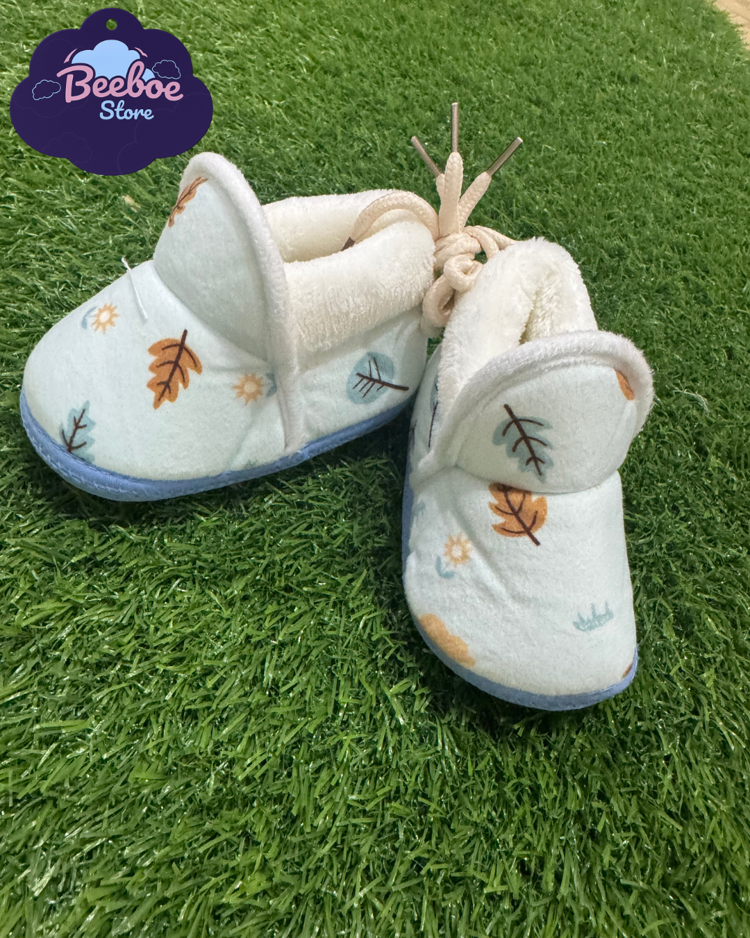 Cozy Leaf Print Baby Booties